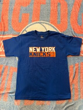 Majestic Youth New York Knicks Ewing Tshirt Size Large